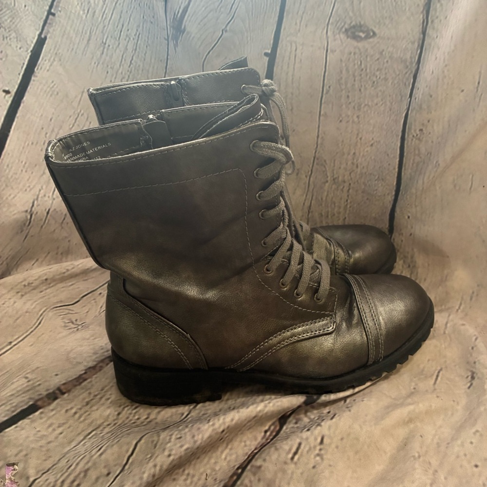 Arizona Jean Co Jones Lace Up Combat Boots Metallic Pewter Silver Women’s 11 GUC